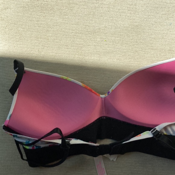 Pink victoria’s Secret 32 a floral bra - Picture 6 of 8